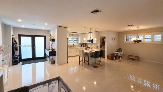 565 NE 179th Dr, North Miami Beach, FL 33162