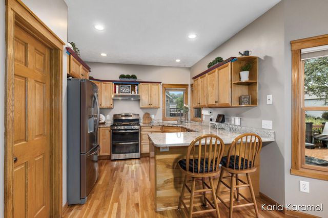 61 Greystone Court NE, Rockford, MI 49341