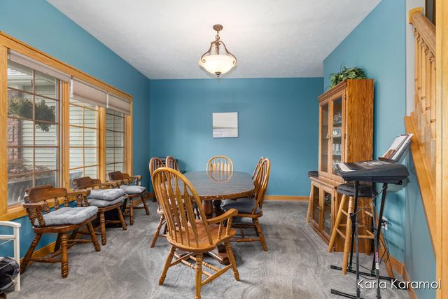 61 Greystone Court NE, Rockford, MI 49341