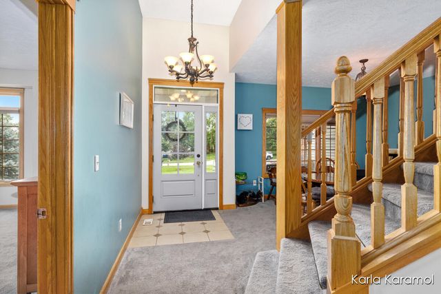 61 Greystone Court NE, Rockford, MI 49341