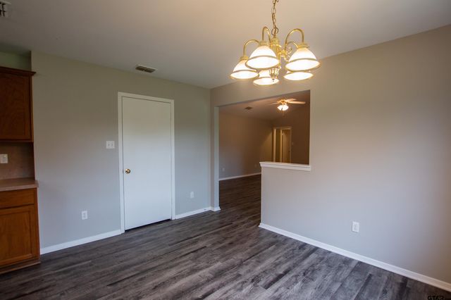 1211 Brookshire Dr, Tyler, TX 75701