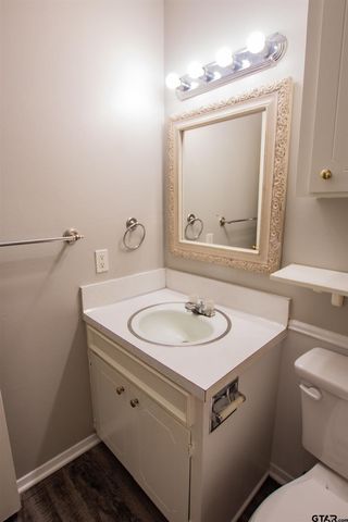 1211 Brookshire Dr, Tyler, TX 75701