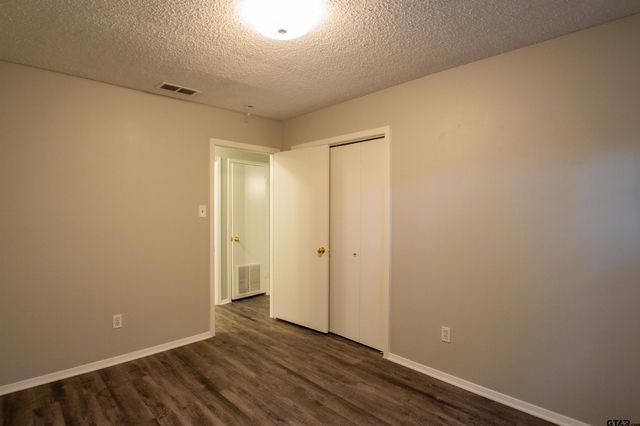 1211 Brookshire Dr, Tyler, TX 75701