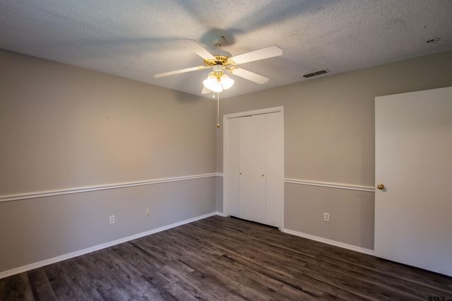 1211 Brookshire Dr, Tyler, TX 75701