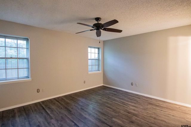 1211 Brookshire Dr, Tyler, TX 75701