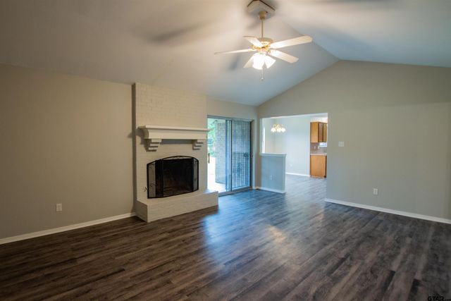 1211 Brookshire Dr, Tyler, TX 75701