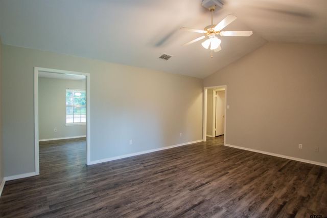 1211 Brookshire Dr, Tyler, TX 75701