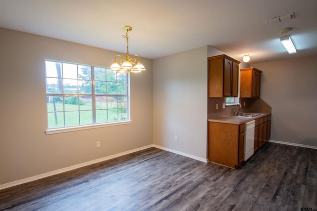 1211 Brookshire Dr, Tyler, TX 75701