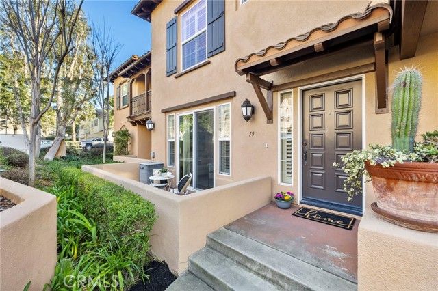 19 Vinca Court, Ladera Ranch, CA 92694