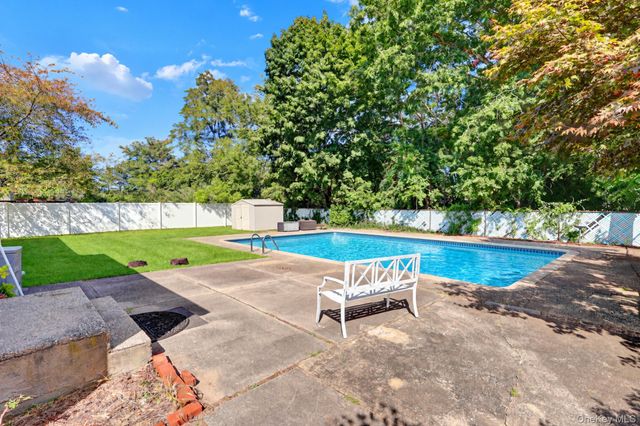 41 Hopes Avenue, Holtsville, NY 11742