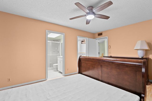 5280 Las Verdes Circle 219, Delray Beach, FL 33484