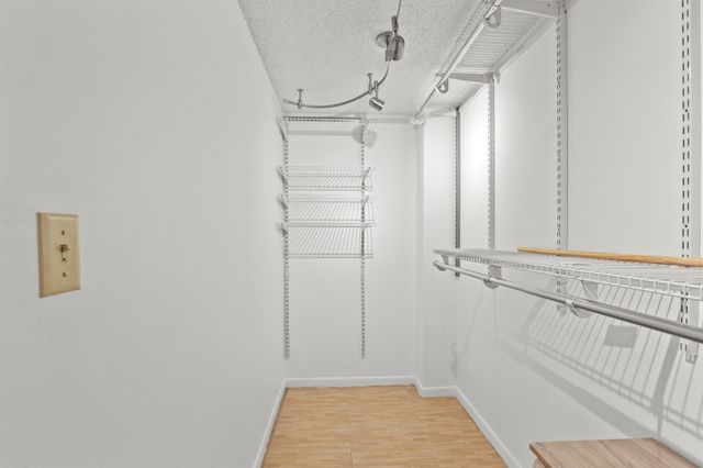 5280 Las Verdes Circle 219, Delray Beach, FL 33484