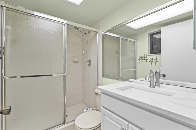 5280 Las Verdes Circle 219, Delray Beach, FL 33484