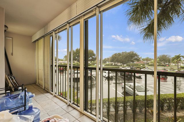 5280 Las Verdes Circle 219, Delray Beach, FL 33484