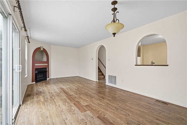 1406 Lexington Dr, Cecil, PA 15055