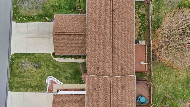 1406 Lexington Dr, Cecil, PA 15055