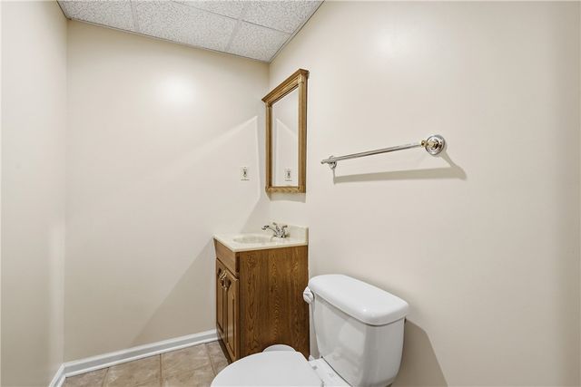 1406 Lexington Dr, Cecil, PA 15055