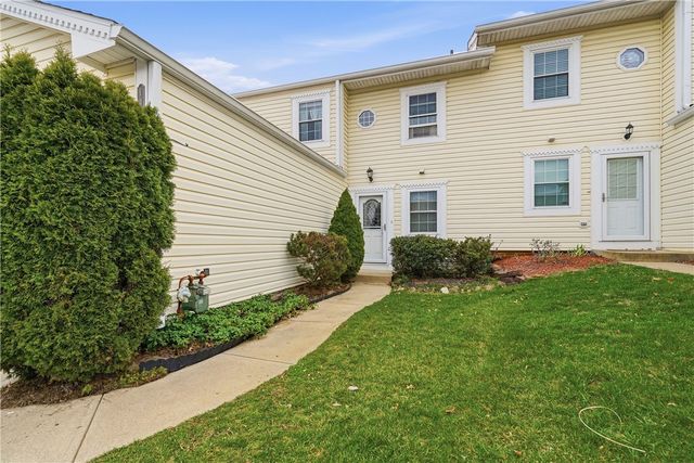 1406 Lexington Dr, Cecil, PA 15055