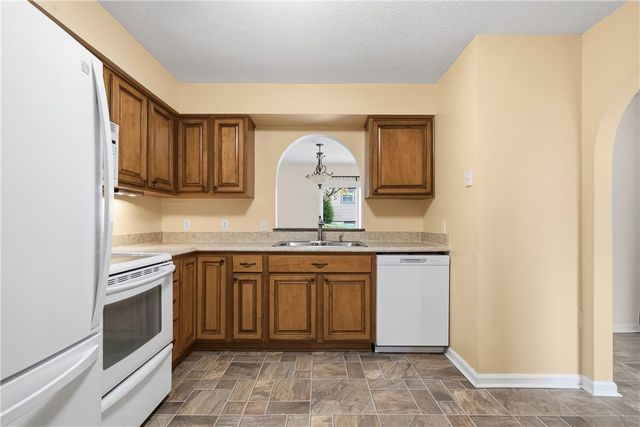 1406 Lexington Dr, Cecil, PA 15055