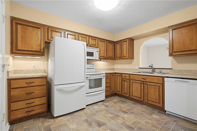 1406 Lexington Dr, Cecil, PA 15055