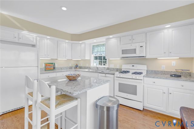 1159 Riverdale Rd, Warsaw, VA 22572