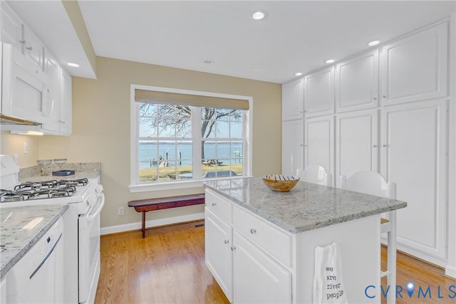 1159 Riverdale Rd, Warsaw, VA 22572