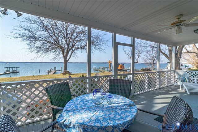 1159 Riverdale Rd, Warsaw, VA 22572