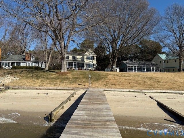 1159 Riverdale Rd, Warsaw, VA 22572