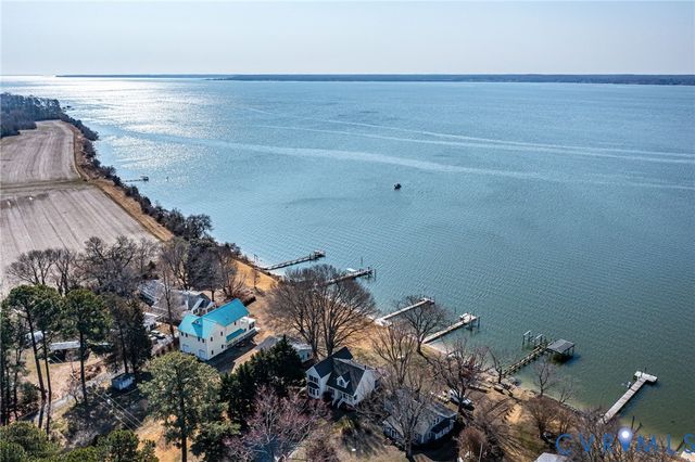 1159 Riverdale Rd, Warsaw, VA 22572