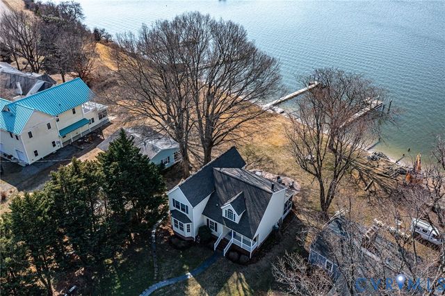 1159 Riverdale Rd, Warsaw, VA 22572