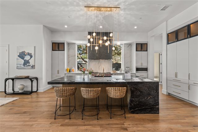 6006 Meadow Crest, Dallas, TX 75230