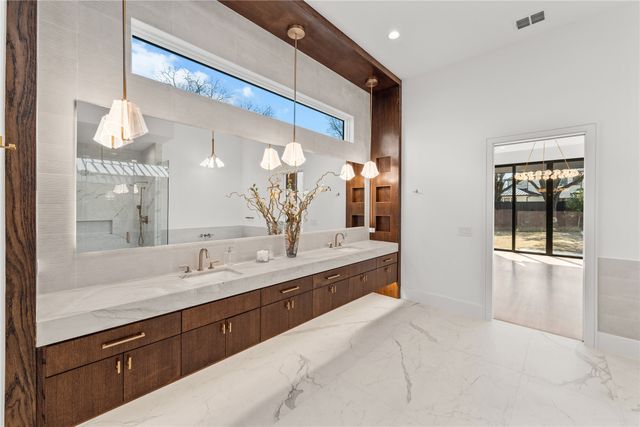 6006 Meadow Crest, Dallas, TX 75230