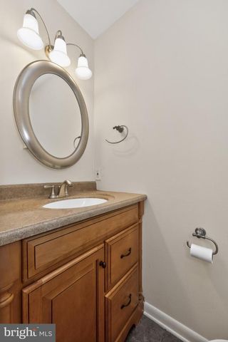 134 E GREEN VALLEY CIR, Newark, DE 19711