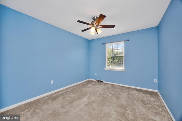 134 E GREEN VALLEY CIR, Newark, DE 19711
