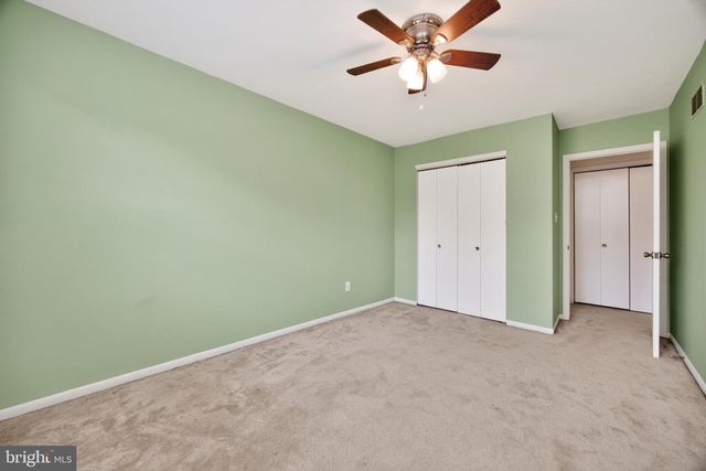 134 E GREEN VALLEY CIR, Newark, DE 19711