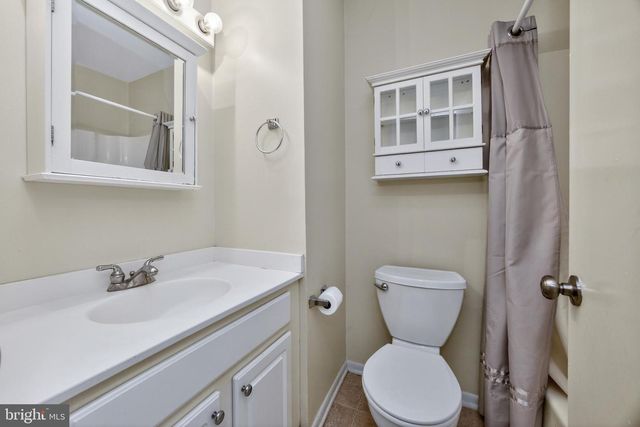 134 E GREEN VALLEY CIR, Newark, DE 19711