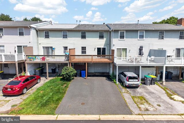 134 E GREEN VALLEY CIR, Newark, DE 19711