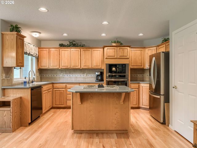 29536 Sw KINGS Ct, Wilsonville, OR 97070
