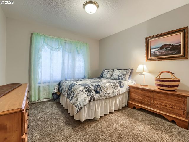 29536 Sw KINGS Ct, Wilsonville, OR 97070
