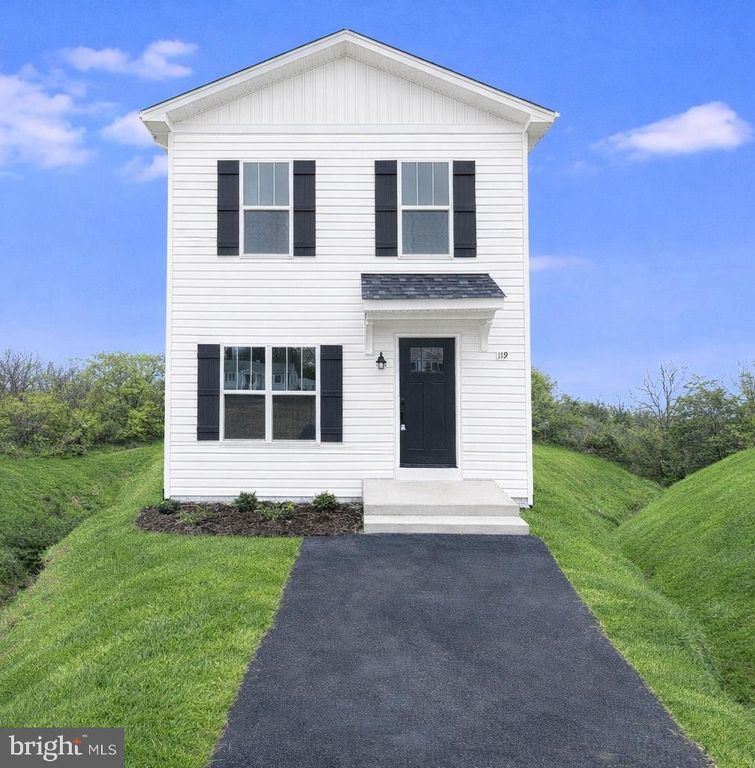 1194 HOLLY ST, Fredericksburg, VA 22405