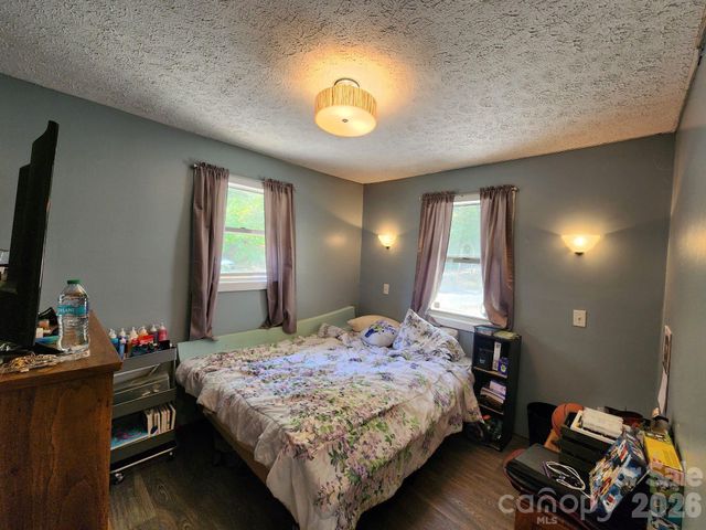 41 Gunches Dirt Road, Candler, NC 28715