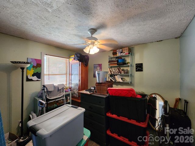 41 Gunches Dirt Road, Candler, NC 28715