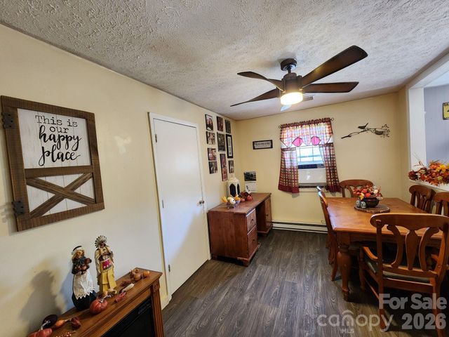 41 Gunches Dirt Road, Candler, NC 28715