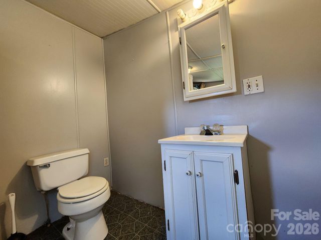 41 Gunches Dirt Road, Candler, NC 28715