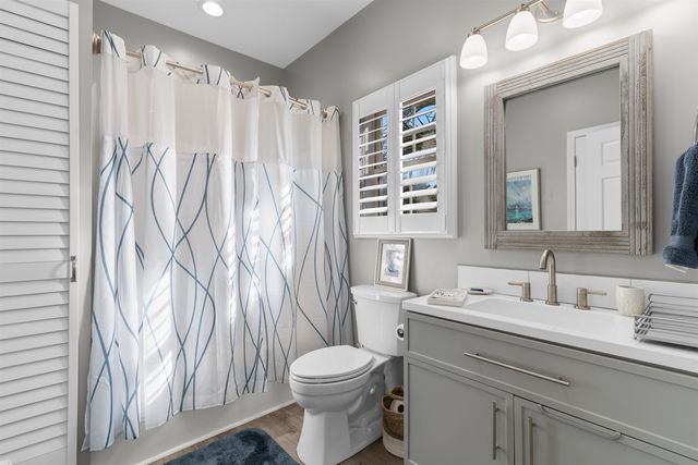 4246 River Gate Ln., Little River, SC 29566
