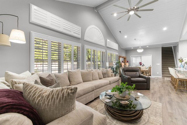 4246 River Gate Ln., Little River, SC 29566