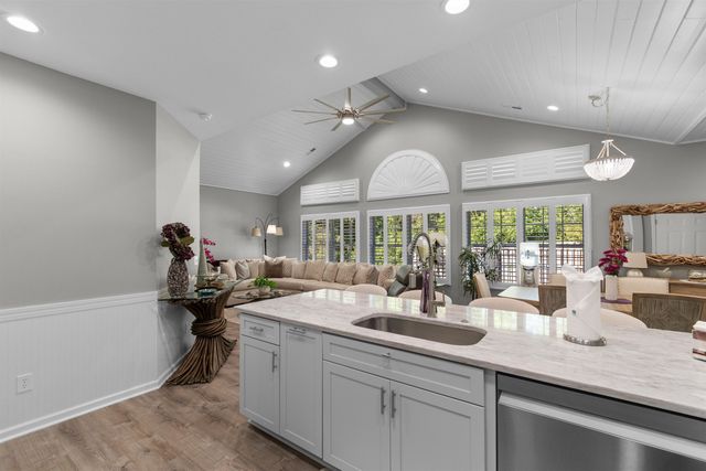 4246 River Gate Ln., Little River, SC 29566