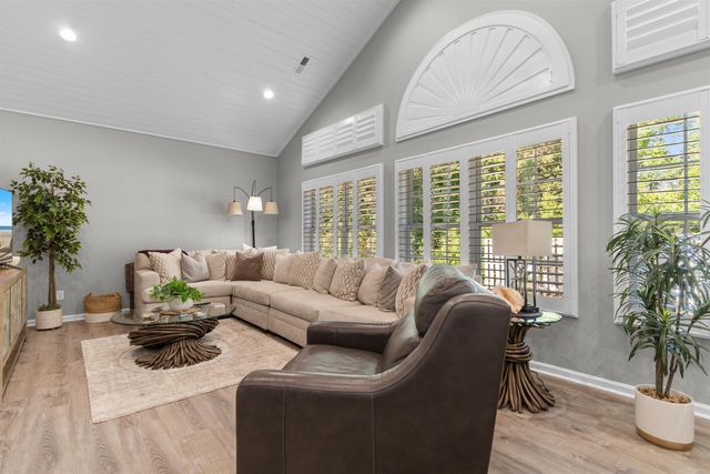 4246 River Gate Ln., Little River, SC 29566