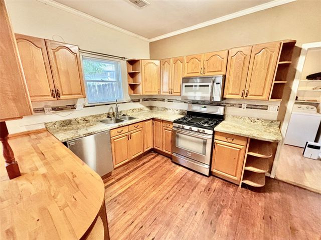 2614 Beauchamp Street, Houston, TX 77009