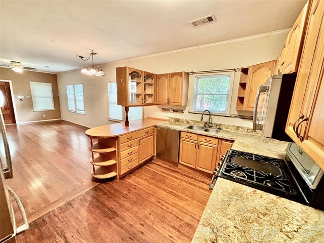 2614 Beauchamp Street, Houston, TX 77009